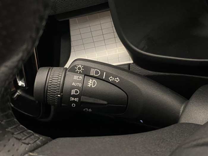 Volvo XC40 T5 AWD MOMENTUM REZERVACE 2.0 Momentum