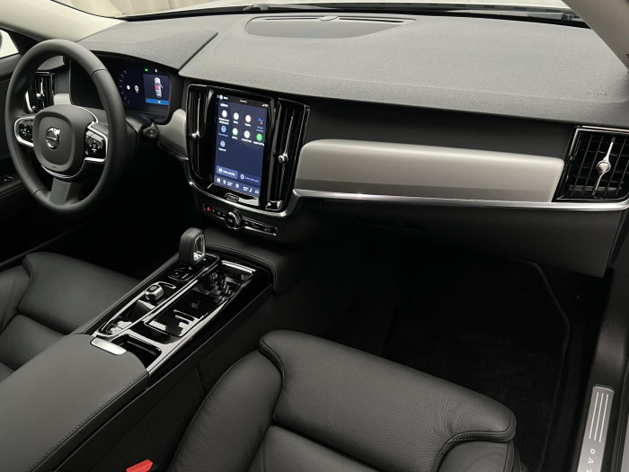 Volvo V90 T6 AWD RECHARGE PLUS DARK AUT