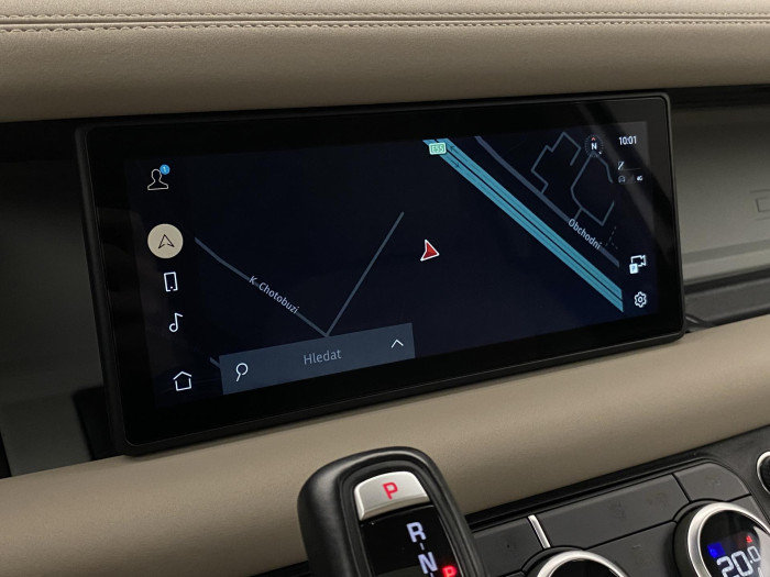 Land Rover Defender P400 SE AWD AUT REZERVACE 3.0 SE