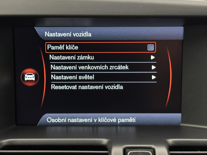 Volvo XC60 D5 AWD R-Design AUT CZ 2.4 d