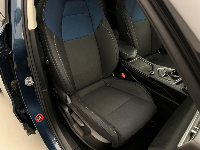 Lynk & Co 01 HEV AUT