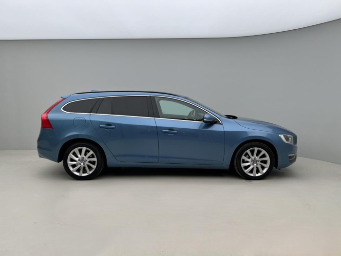 Volvo V60 D4 MOMENTUM 2.0 d Momentum