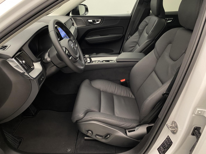 Volvo XC60 T8 AWD DARK PLUS RECHARGE AUT