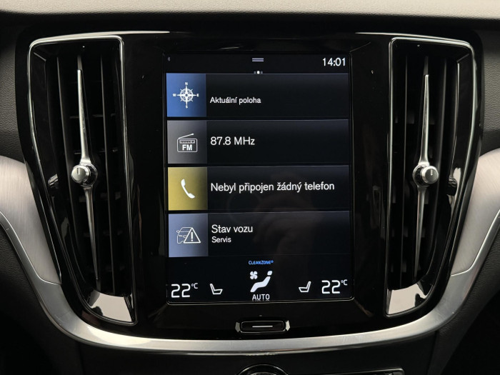 Volvo V60 CC D4 AWD MOMENTUM CZ 1.maj 2.0 d CC CC Momentum