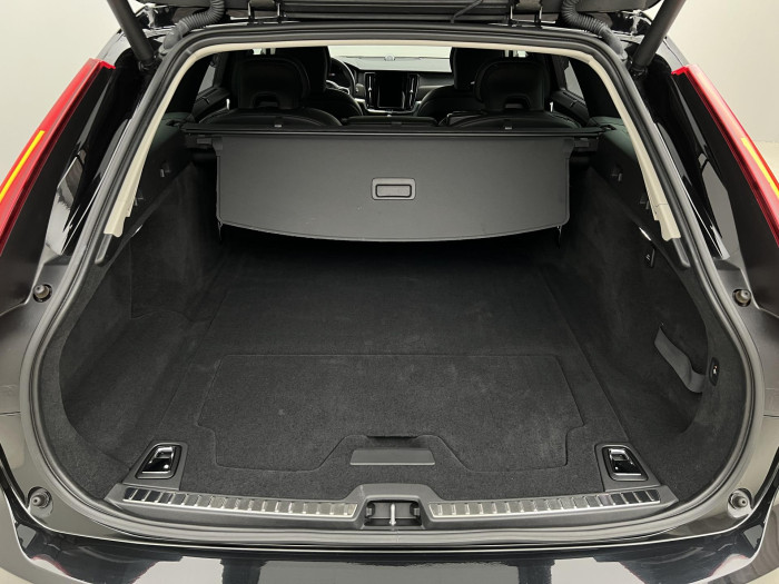 Volvo V90 CC D5 AWD PRO AUT 1.maj. 2.0 d CC CC