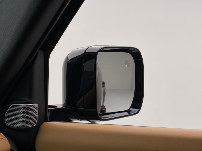 Land Rover Defender 130 D300 HSE AWD AUT CZ 3.0 d