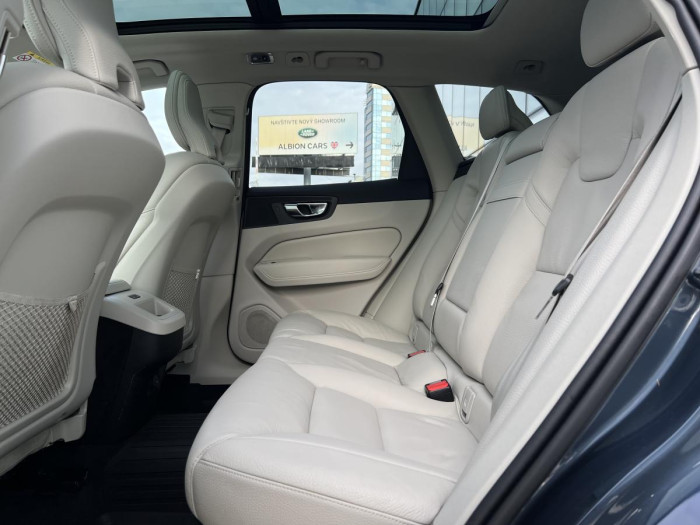 Volvo XC60 B4 MOMENTUM Aut 1.maj. 2.0 Momentum