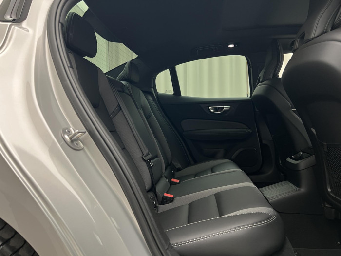 Volvo S60 T6 AWD RECHARGE PLUS DARK AUT