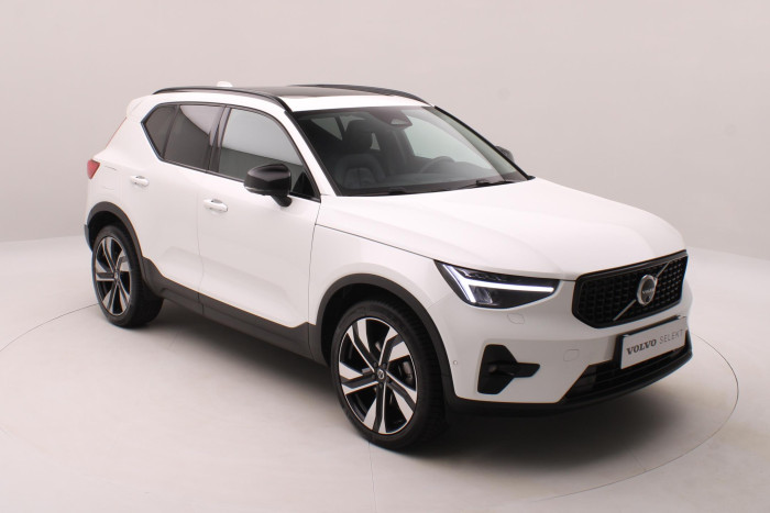 Volvo XC40 B4 AWD DARK ULTRA AUT CZ