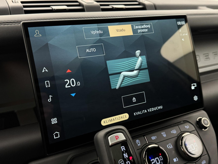 Land Rover Defender OCTA P635