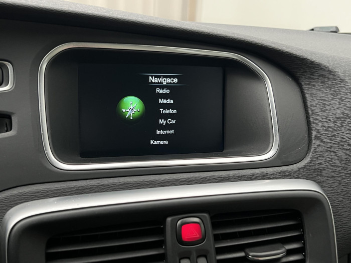 Volvo V40 D2 INSCRIPTION 2.0 d