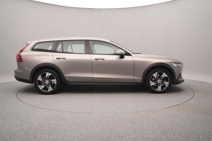 Volvo V60 CC D4 AWD MOMENTUM POLESTAR 2.0 d CC CC Momentum