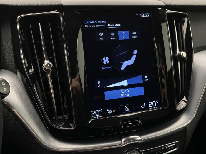 Volvo XC60 T5 AWD MOMENTUM AUT REZERVACE 2.0 Momentum
