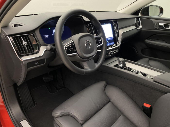 Volvo V60 B4 DARK PLUS AUT CZ