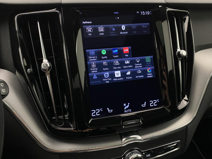 Volvo XC60 B5 AWD R-DESIGN AUT