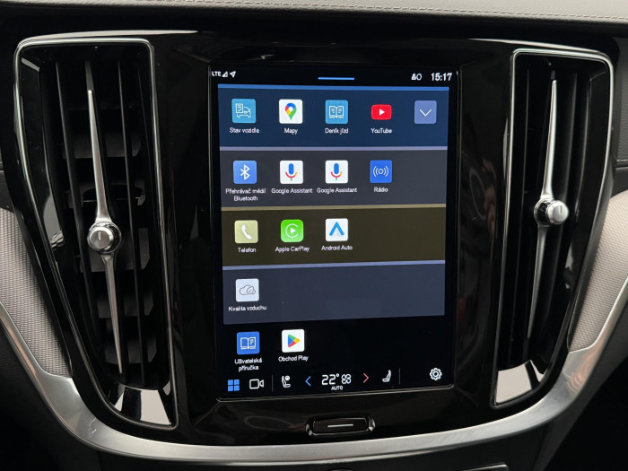 Volvo V60 CC B4 AWD ULTIMATE REZERVACE 2.0 CC CC