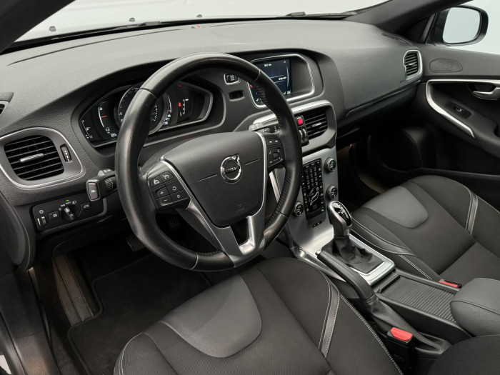 Volvo V40 T2 MOMENTUM AUT 1.5 Momentum