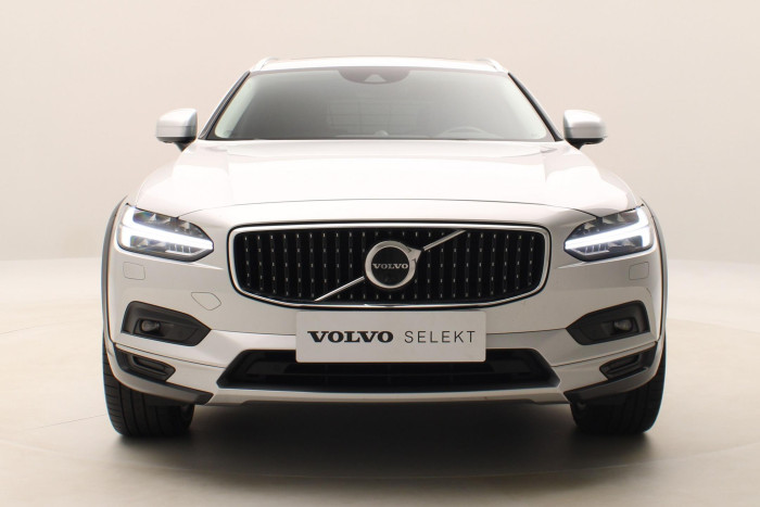 Volvo V90 CC B4 AWD MOMENTUM  REZERVACE 2.0 CC CC Momentum