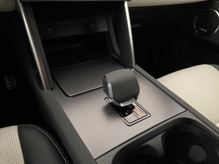 Land Rover Discovery Sport D200 SE DYNAMIC AWD CZ 1.maj 2.0 d SE Dynamic