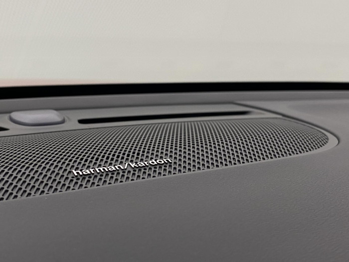 Volvo XC40 B3 DARK PLUS AUT CZ