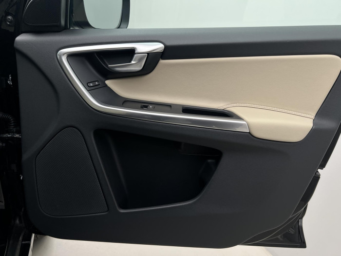 Volvo XC60 D4 AWD SUMMUM AUT 2.4 d Summum