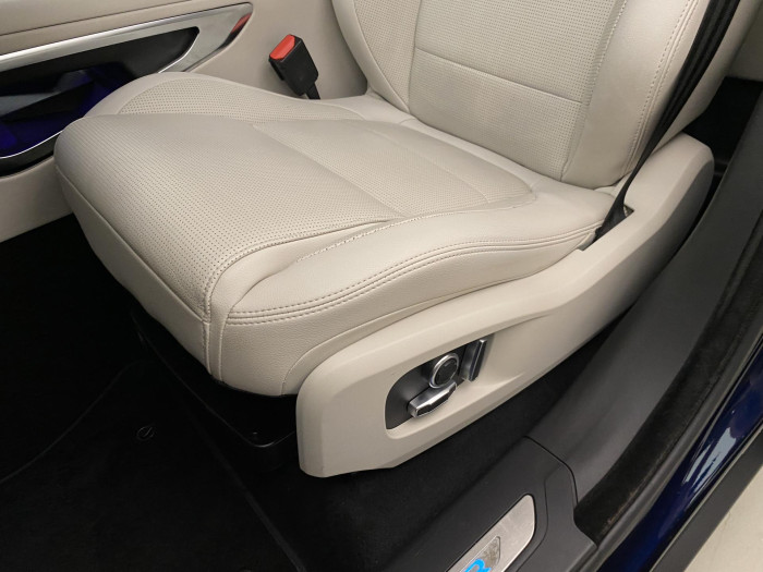 Jaguar F-Pace P250 AWD R-DYNAMIC REZERVACE 2.0 Dynamic