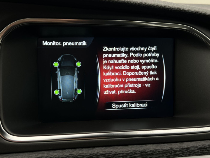 Volvo V40 D4 MOMENTUM AUT 2.0 d Momentum