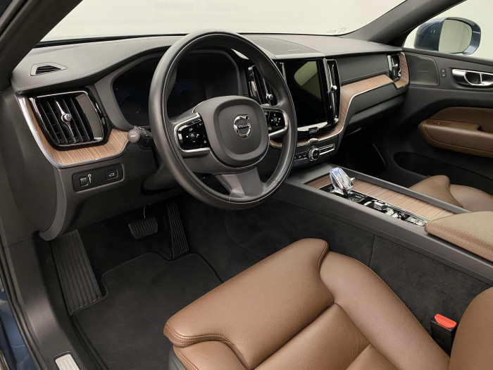 Volvo XC60 B4 INSCRIPTION AUT CZ