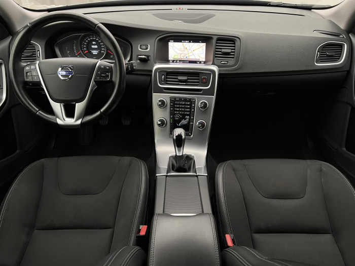 Volvo V60 D2 MOMENTUM 2.0 d Momentum