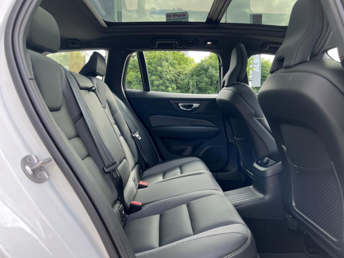 Volvo V60 T6 AWD AUT RECHARGE DARK ULTRA