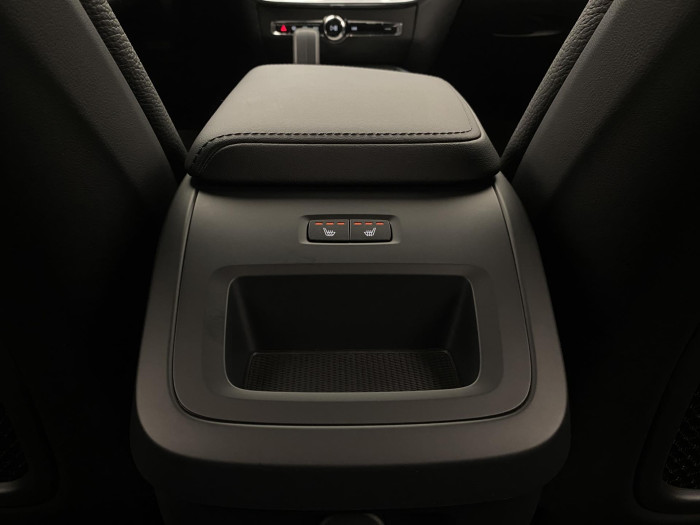 Volvo V60 B4 R-DESIGN AUT CZ