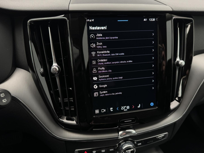 Volvo XC60 B4 CORE AUT