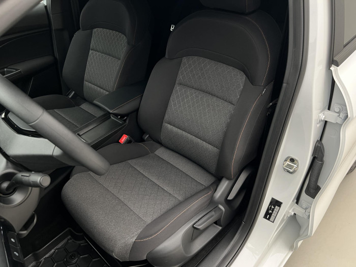 MG MG3 ESSENTIAL Hybrid+ AUT CZ