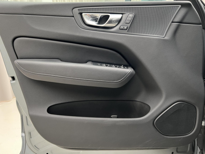 Volvo XC60 B5 AWD INSCRIPTION AUT CZ