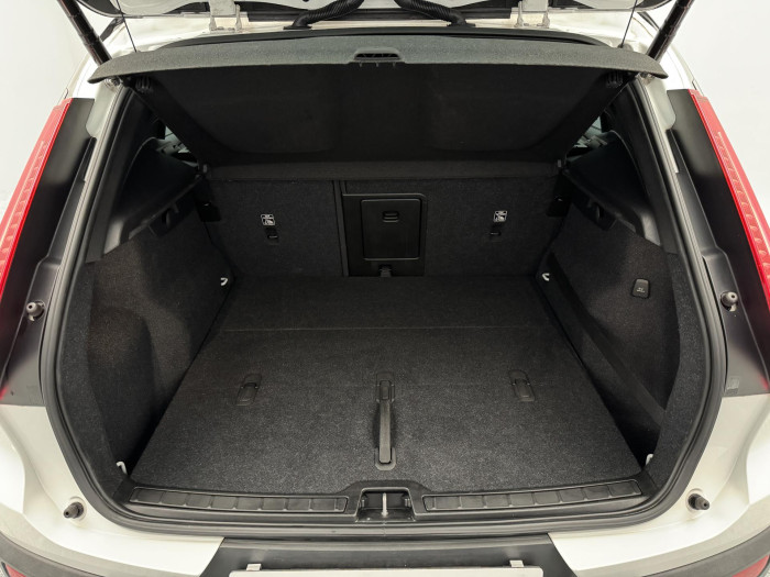 Volvo XC40 T2 MOMENTUM CZ 1.5 Momentum