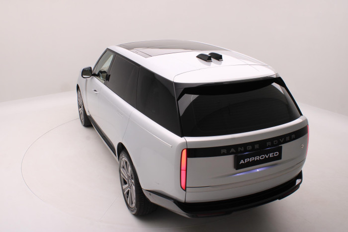 Land Rover Range Rover SV P530 LWB 1.maj.