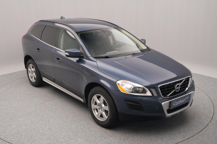 Volvo XC60 D5 AWD MOMENTUM AUT CZ 2.4 d Momentum