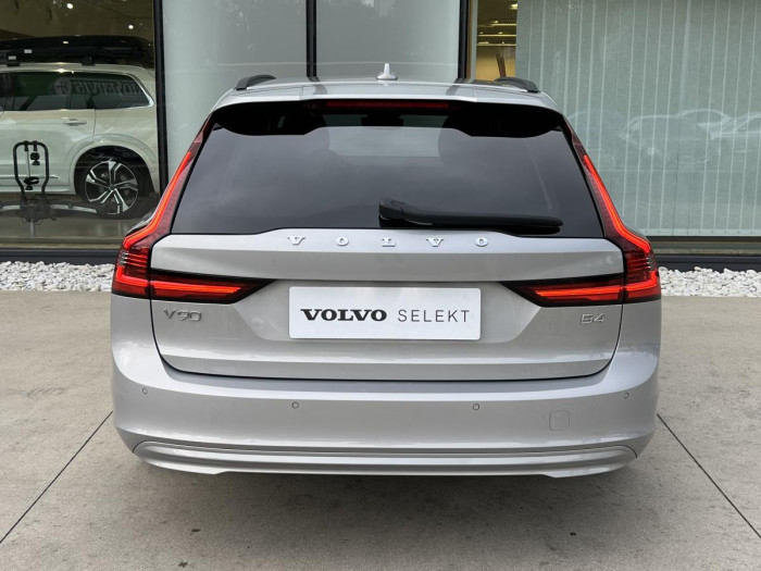 Volvo V90 B4 CORE Aut 1.maj.