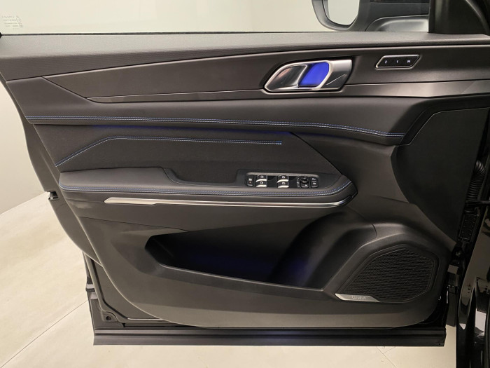 Lynk & Co 01 PHEV DCT AUT 1.maj