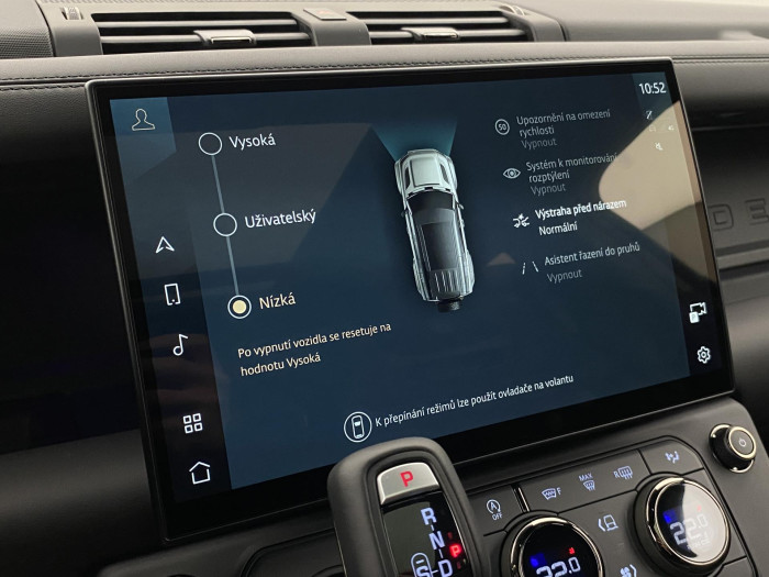 Land Rover Defender OCTA BLACK P635