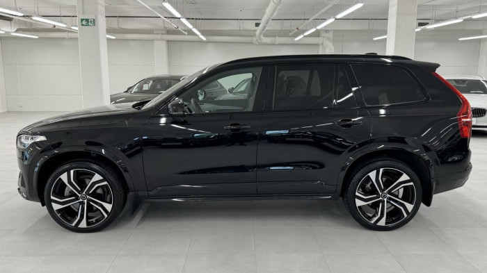 Volvo XC90 B5 AWD ULTIMATE REZERVACE