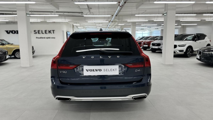Volvo V90 CROSS COUNTRY D4 REZERVACE 2.0 d
