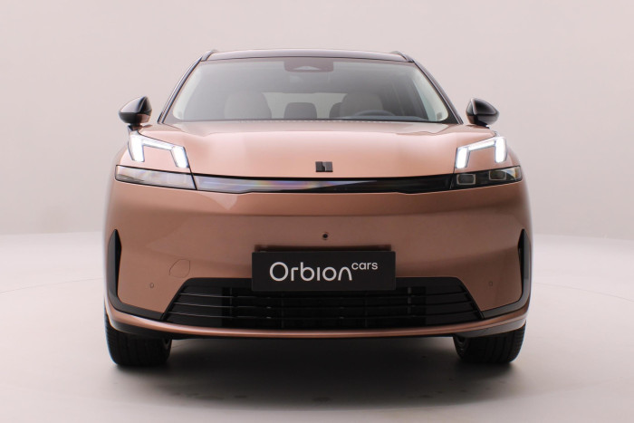 Lynk & Co 08 MORE PHEV