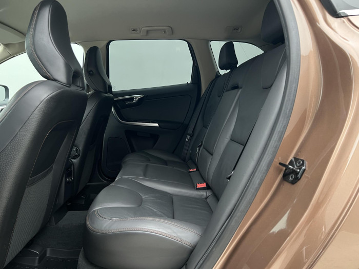 Volvo XC60 D4 AWD SUMMUM AUT 2.4 d Summum