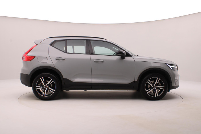 Volvo XC40 B3 DARK PLUS AUT CZ