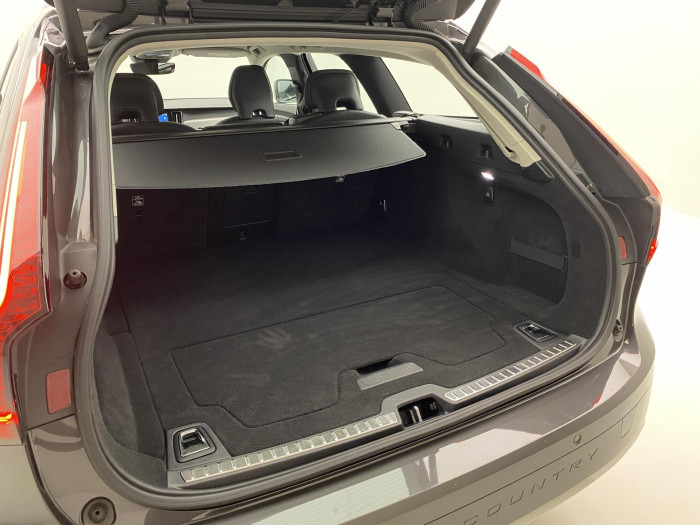 Volvo V90 CC B4 AWD BRIGHT REZERVACE 2.0 CC CC