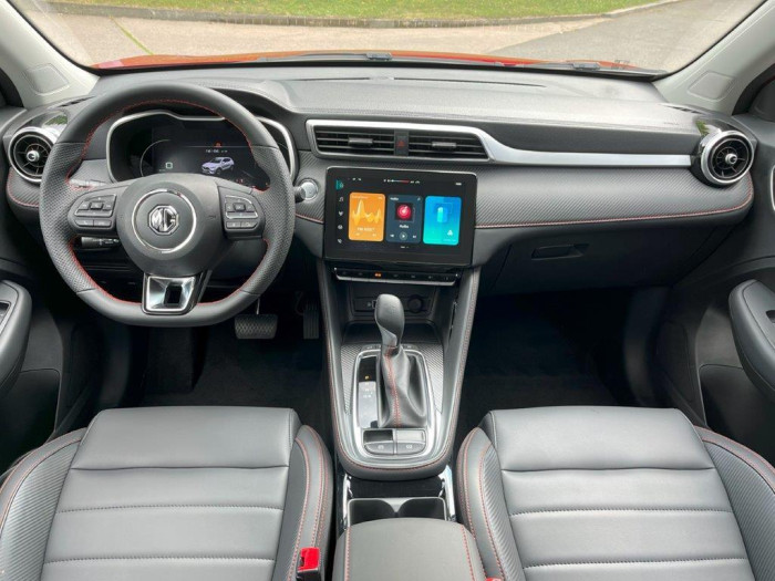 MG ZS EXCLUSIVE AUT. SKLADEM 1.0 Exclusive