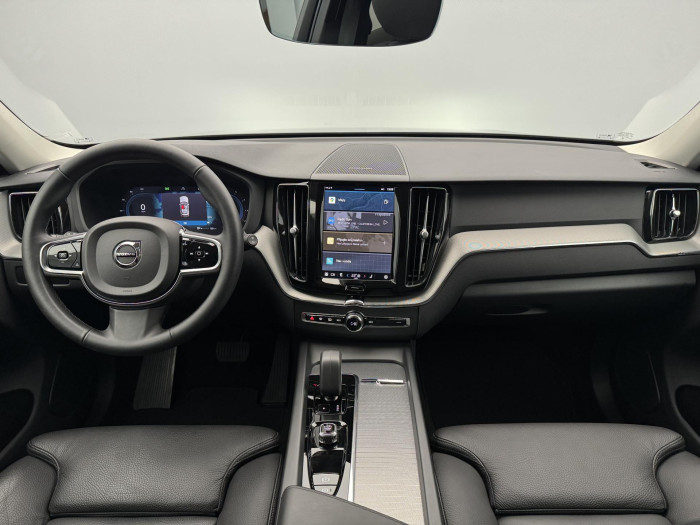 Volvo XC60 B4 AWD PLUS DARK AUT