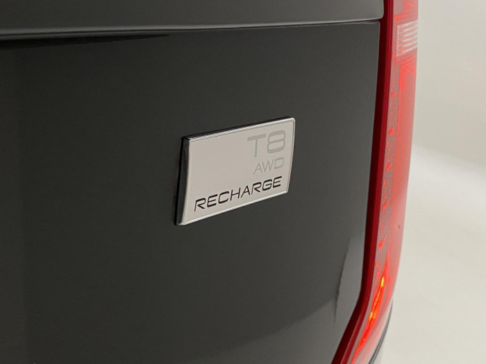 Volvo XC90 T8 AWD AT RECHARGE BRIGHT PLUS 2.0 AT Plus