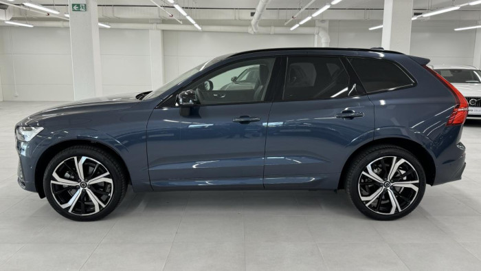 Volvo XC60 B4 AWD ULTIMATE REZERVACE